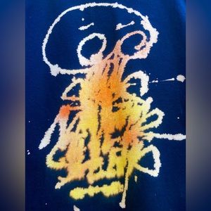 Unique one of a kind artist painted tshirt….size med